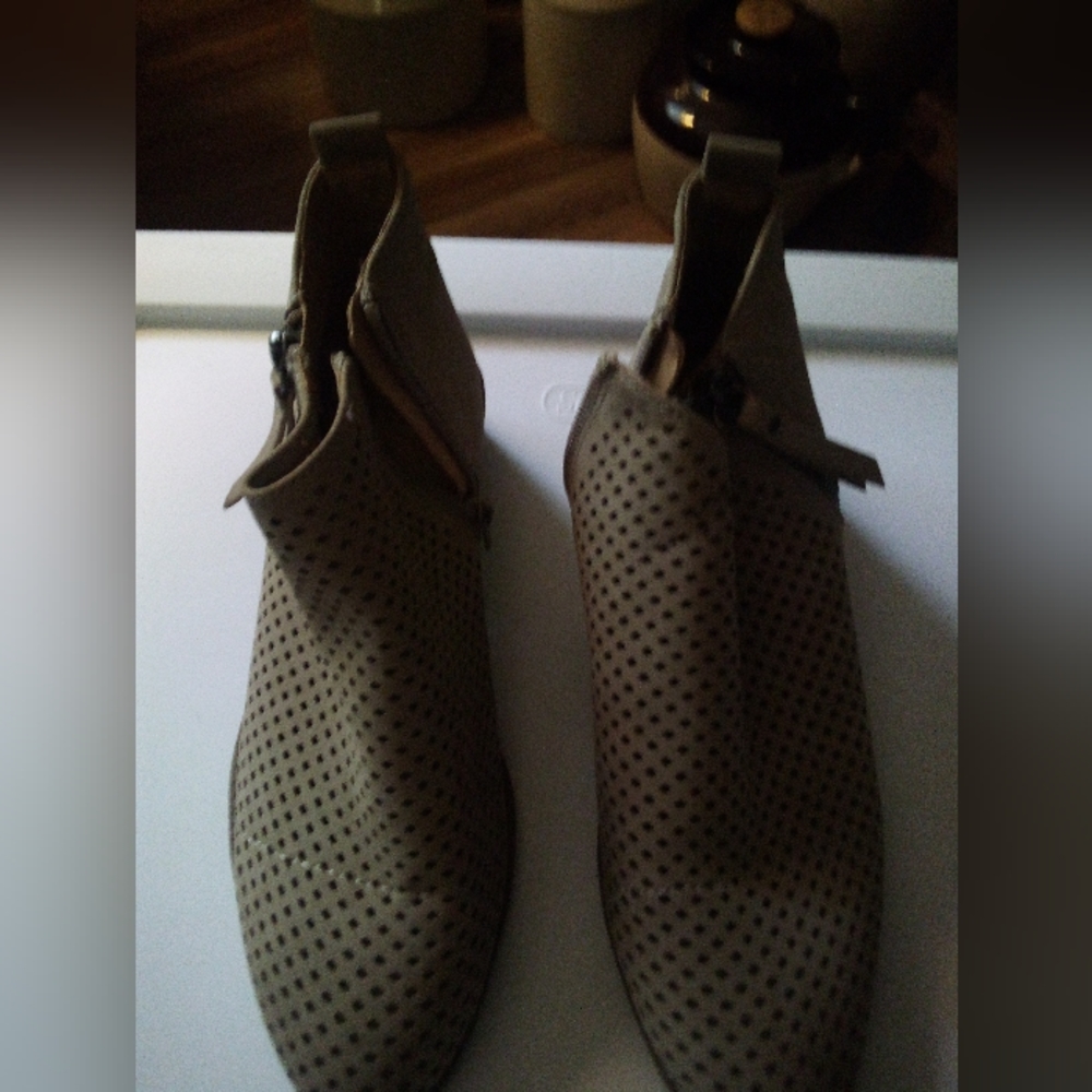 Women's ankle boots